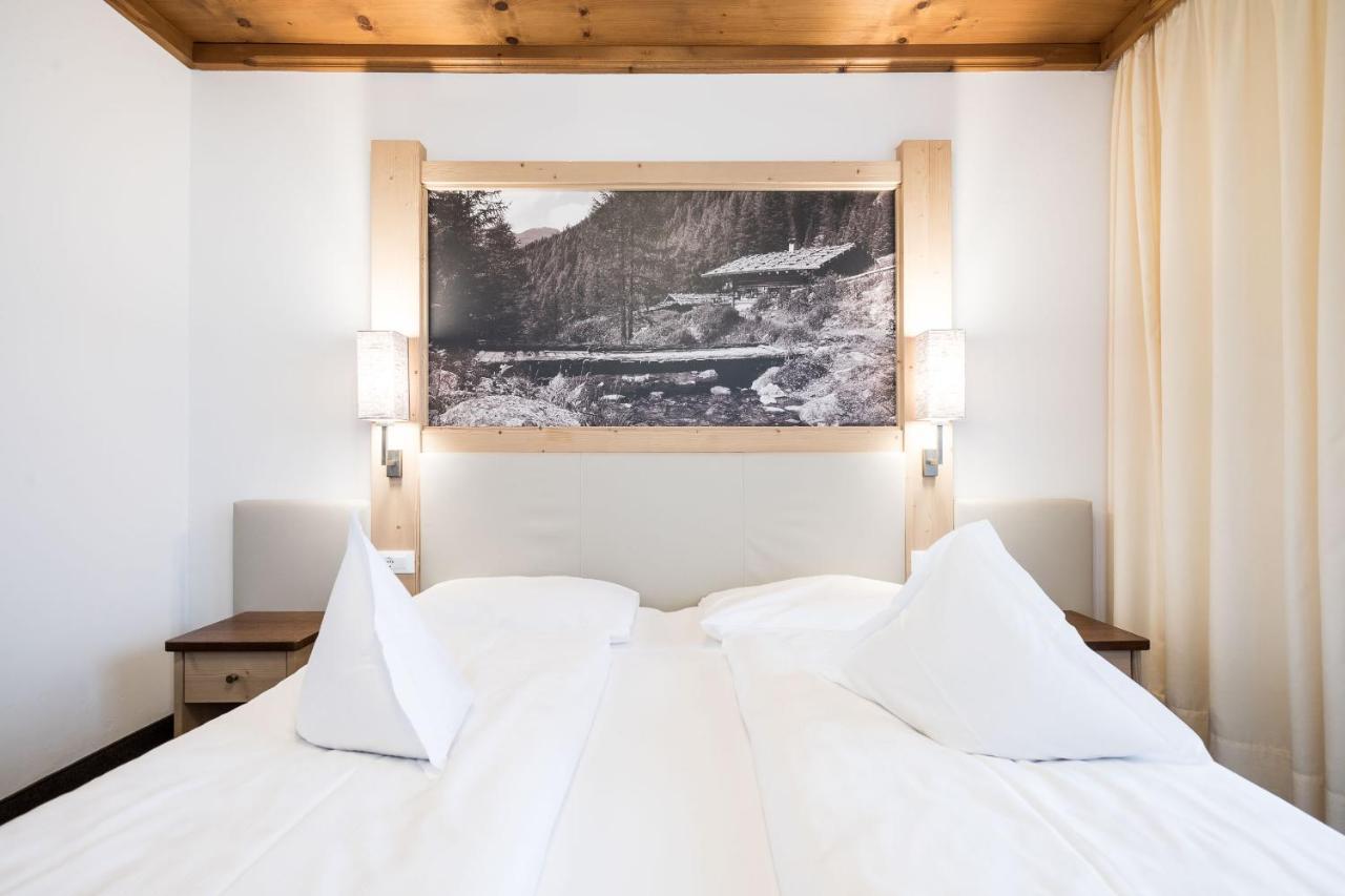 Hotel Alpenhof Ulten Eksteriør bilde