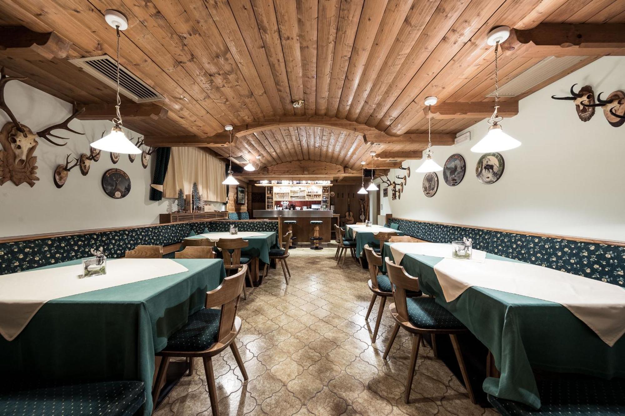 Hotel Alpenhof Ulten Eksteriør bilde