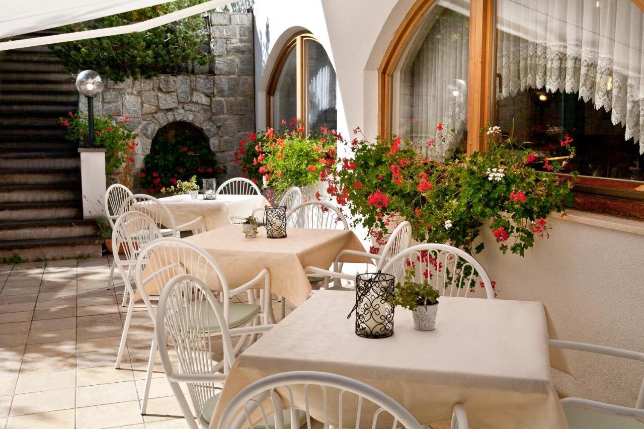 Hotel Alpenhof Ulten Eksteriør bilde