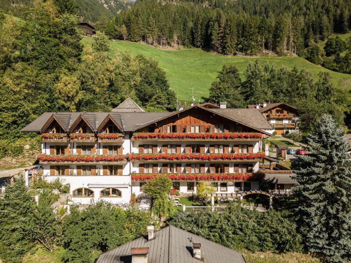 Hotel Alpenhof Ulten Eksteriør bilde