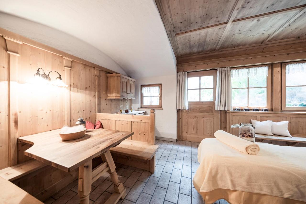 Hotel Alpenhof Ulten Eksteriør bilde