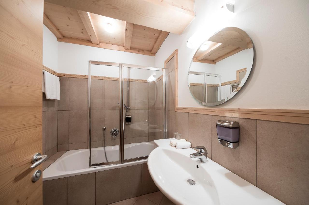 Hotel Alpenhof Ulten Eksteriør bilde